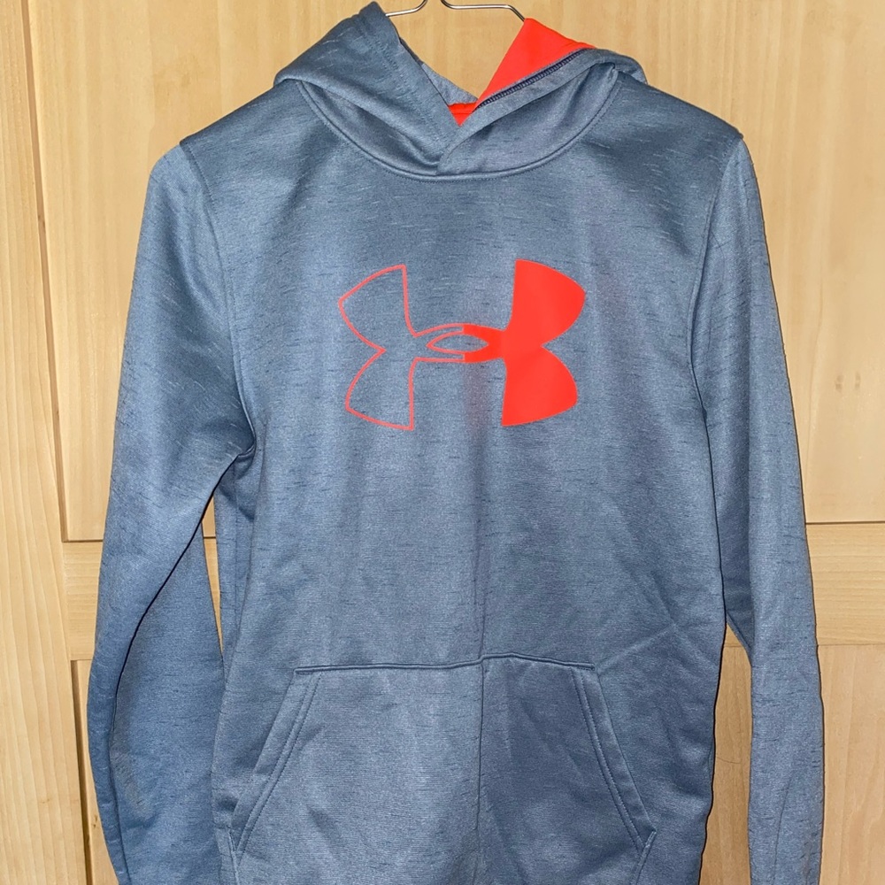 Boys Under Armour sweatshirt XL
